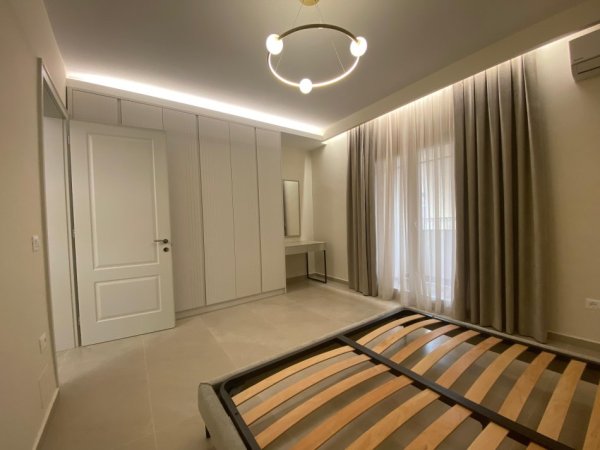 Tirane, jepet me qera apartament 1+1 Kati 3, 65 m² 800 € (Rruga e Bogdanëve, Tiranë)