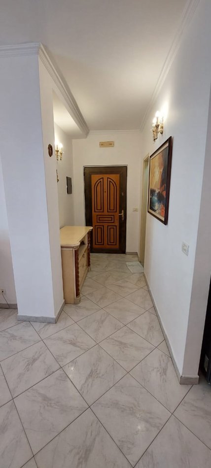Durres, jepet me qera apartament 2+1+Ballkon Kati 5, 136 m² 600 € (Vollga)