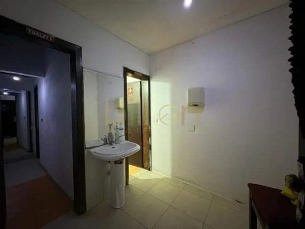 Tirane, shitet , 200 m² (Kamez)