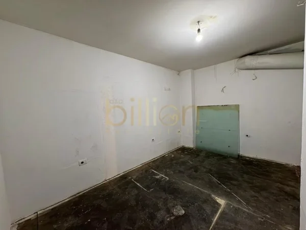 Tirane, shitet , 200 m² (Kamez)