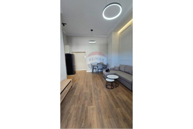 Tirane, jepet me qera apartament 1+1 Kati 0, 60 m² 650 € (Liqeni i thate)