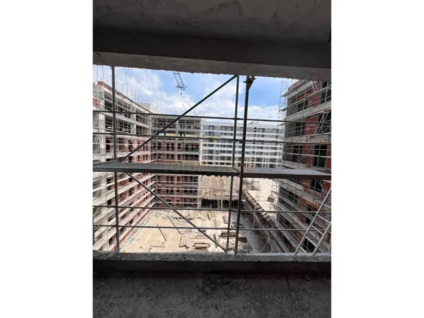 Tirane, shitet apartament 2+1+Ballkon Kati 5, 105.000 € (UNIVERS CITY)