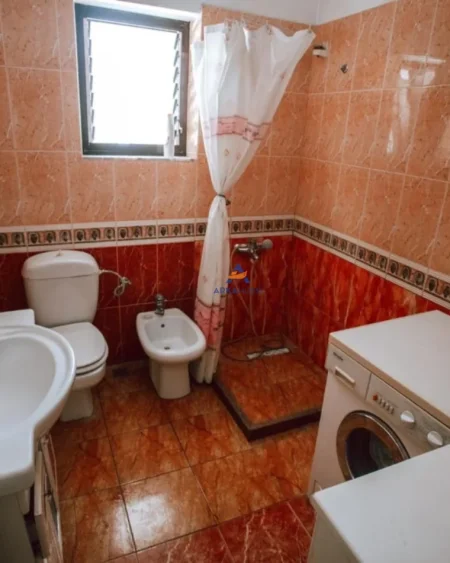 Tirane, jepet me qera apartament 3+1+Ballkon Kati 3, 150 m² 550 € (5 MAJ, CONCORD CENTER)