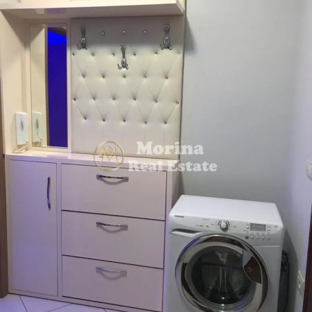Tirane, jepet me qera apartament 1+1+Ballkon Kati 7, 67 m² 420 € (Yzberisht)