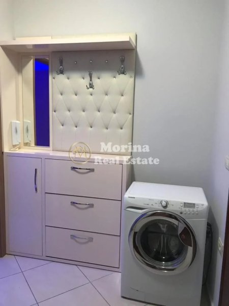 Tirane, jepet me qera apartament 1+1+Ballkon Kati 7, 67 m² 420 € (Yzberisht)
