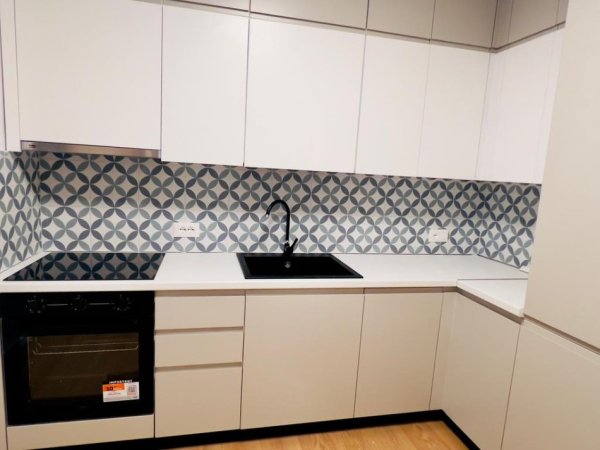 Tirane, jepet me qera apartament 2+1 Kati 5, 120 m² 1.180 € (Bllok)