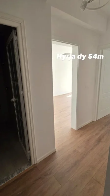 Tirane, shitet apartament 1+1 Kati 7, 115.000 € 