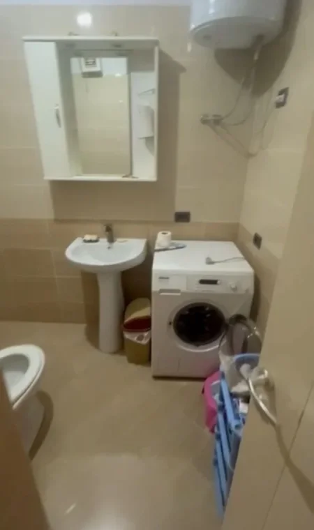 Tirane, shes apartament 1+1+Ballkon Kati 8, 78 m² 105.000 € 