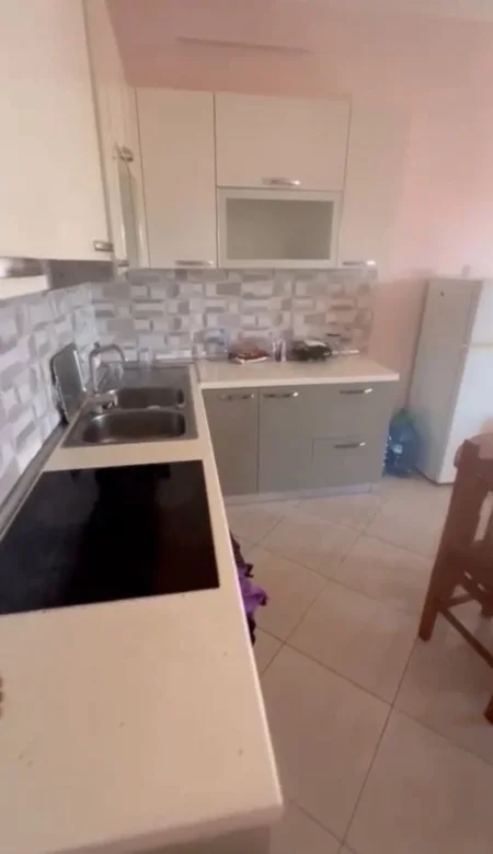 Tirane, shes apartament 1+1+Ballkon Kati 8, 78 m² 105.000 € 