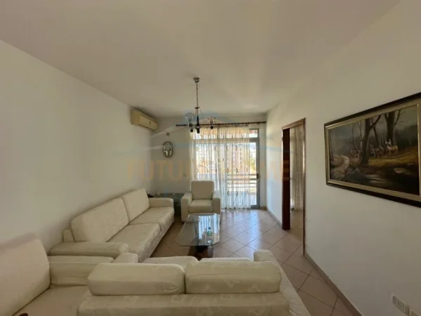 Tirane, shitet apartament 2+1+Ballkon Kati 5, 94 m² 201.000 €