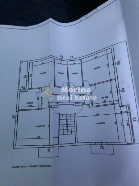Tirane, shitet Vile 3 Katshe , 150 m² 800.000 € (Don Bosko)