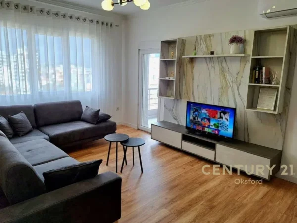 Tirane, jepet me qera apartament 2+1 Kati 8, 109 m² 1.300 € 