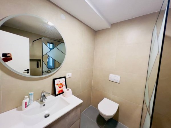 Tirane, jepet me qera apartament 2+1+Aneks+Ballkon Kati 5, 120 m² 1.180 € (Stadiumi Dinamo)