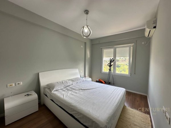 Tirane, jepet me qera apartament duplex 2+1 Kati 1, 120 m² 1.000 € (Kodra e Diellit 2)