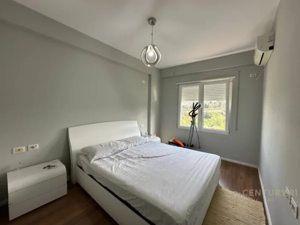 Tirane, jepet me qera apartament duplex 2+1 Kati 1, 120 m² 1.000 € (Kodra e Diellit 2)