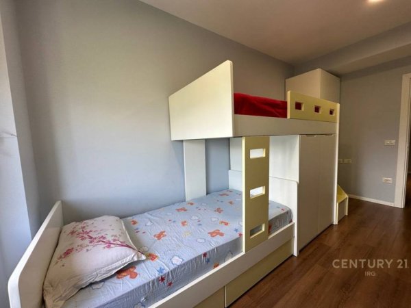 Tirane, jepet me qera apartament duplex 2+1 Kati 1, 120 m² 1.000 € (Kodra e Diellit 2)