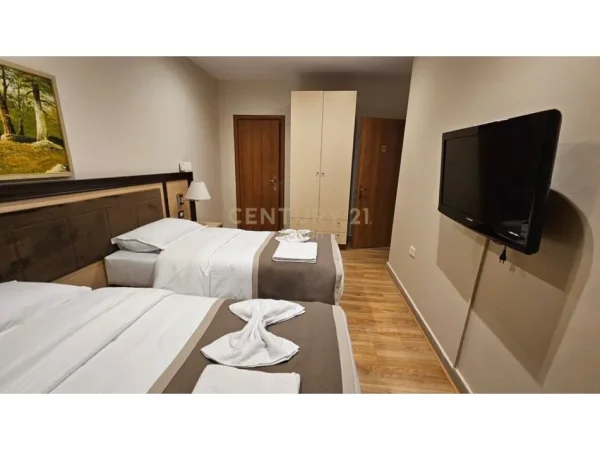 Tirane, jepet me qera apartament 2+1 Kati 1, 64 m² 650 € 