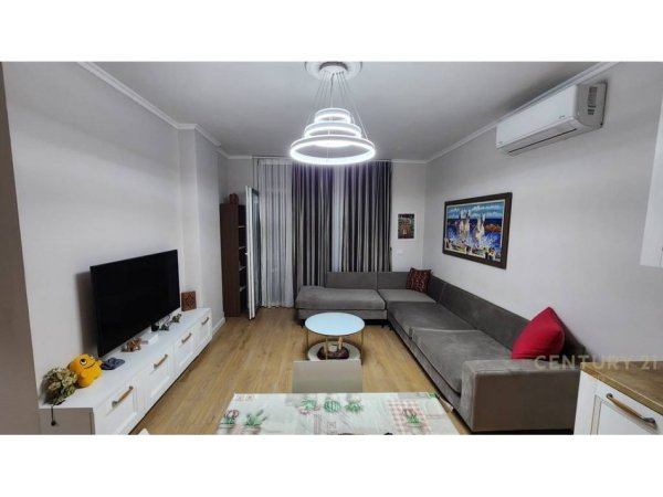 Tirane, shitet apartament 1+1 Kati 5, 69 m² 130.000 € (Yzberisht)