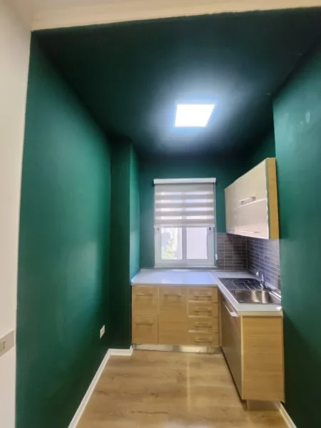 Tirane, jepet me qera zyre Kati 4, 73 m² 800 € (Sheshi willson)