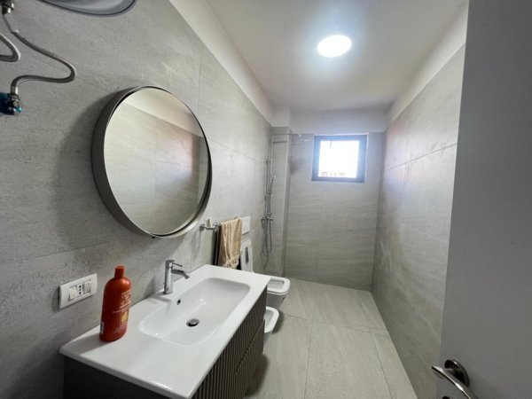 Tirane, jepet me qera apartament 2+1+Ballkon Kati 4, 100 m² 650 € (Astir Future Home)