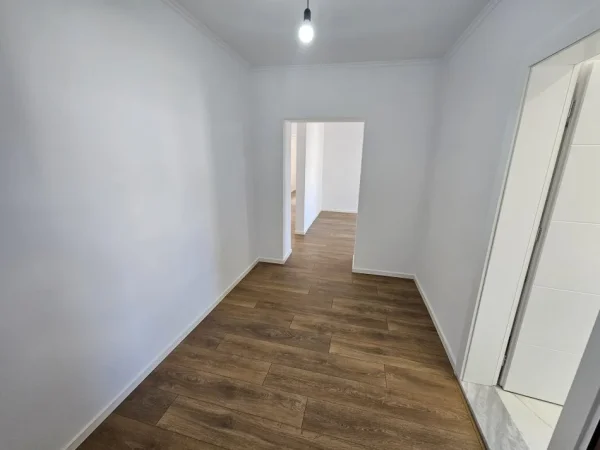 Tirane, shitet apartament 2+1 Kati 4, 77 m² 155.000 € (ALI DEM)