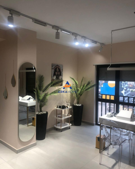 Tirane, shitet apartament 3+1 Kati 8, 116 m² 261.000 € (RRUGA GJON BUZUKU, PRANE VILA GOLD, SELVIA)