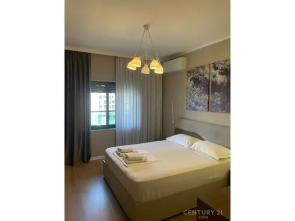 Tirane, jepet me qera apartament 1+1 Kati 11, 67 m² 950 € (Rruga e Barrikadave)