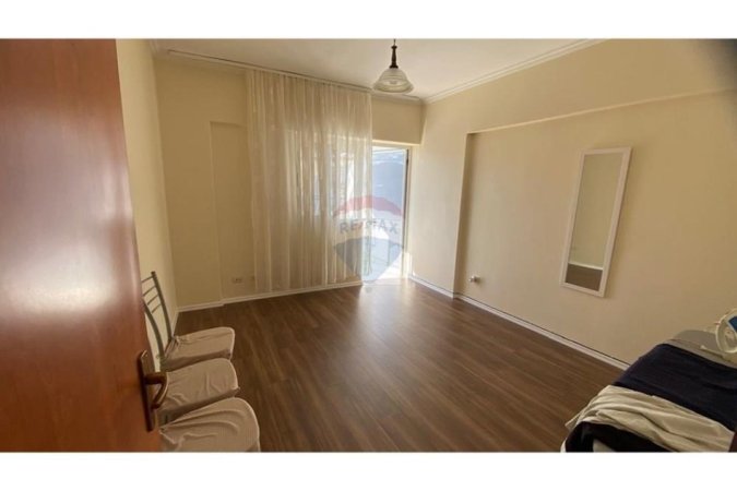 Tirane, jepet me qera apartament 2+1 Kati 7, 101 m² 700 € 