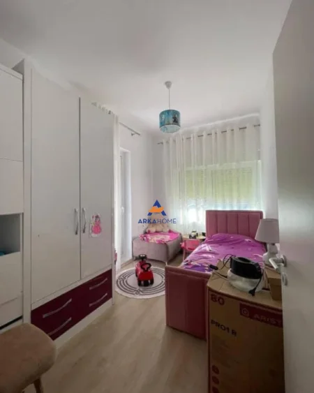 Tirane, jepet me qera apartament 2+1+Ballkon Kati 5, 90 m² 516 € (MANGALEM ALI DEM)