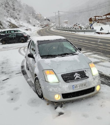 Tirane, shitet makine CITROEN C2 Benzin+Gaz, gri metalizato manuale Kondicioner 180.000 km 2.300 €