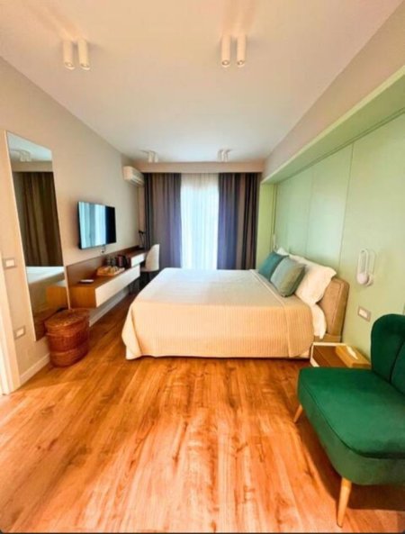 Tirane, jepet me qera apartament 1+1+Ballkon Kati 2, 71 m² 1.100 € (BLLOKU)