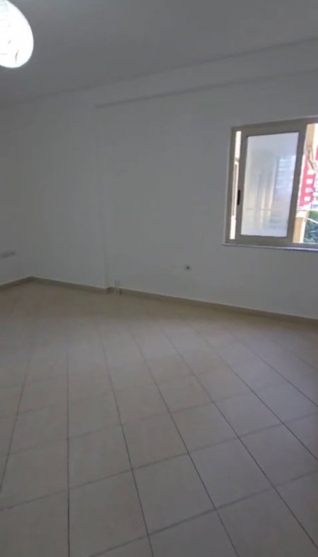 jepet me qera 3+1+Ballkon Kati 3, 120 m² 600 € (Don Bosko, pranë Viva Market)