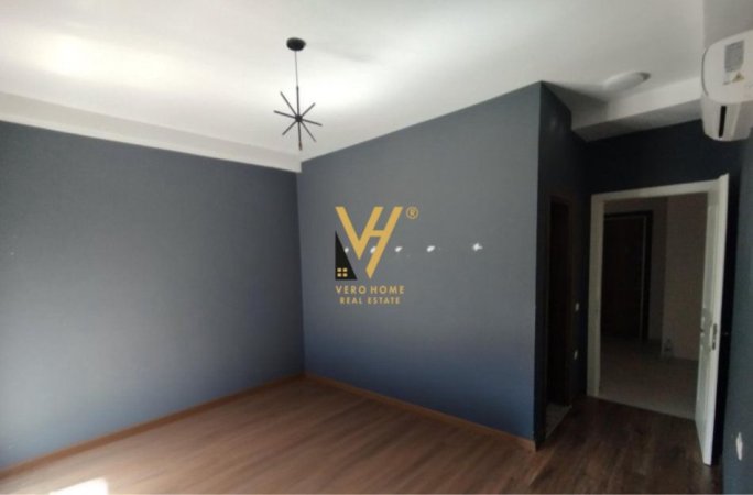 Tirane, jepet me qera apartament 3+1+Ballkon Kati 8, 146 m² 255.000 € (YZBERISHT)