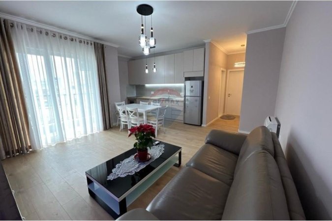 Tirane, jepet me qera apartament 1+1 Kati 3, 73 m² 600 € (Rruga Siri Kodra)