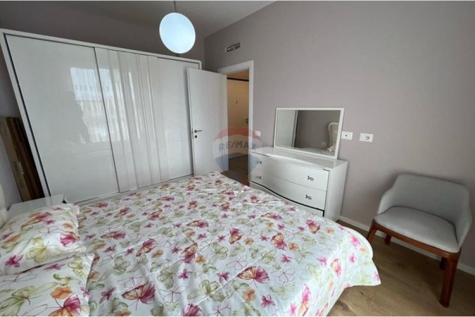 Tirane, jepet me qera apartament 1+1 Kati 3, 73 m² 600 € (Rruga Siri Kodra)