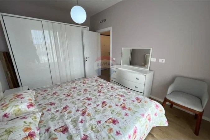 Tirane, jepet me qera apartament 1+1 Kati 3, 73 m² 600 € (Rruga Siri Kodra)