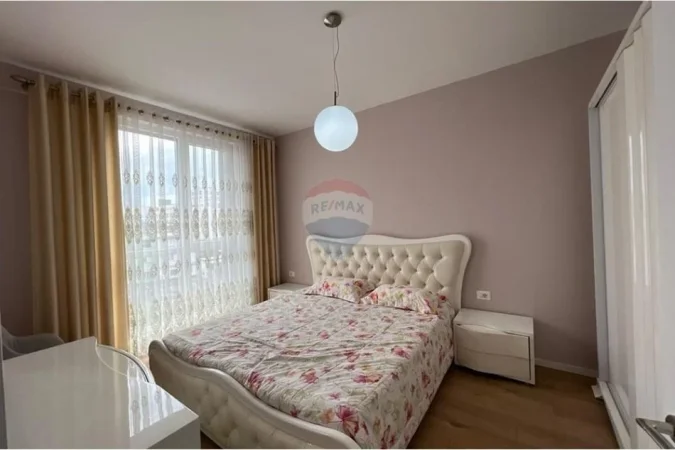 Tirane, jepet me qera apartament 1+1 Kati 3, 73 m² 600 € (Rruga Siri Kodra)