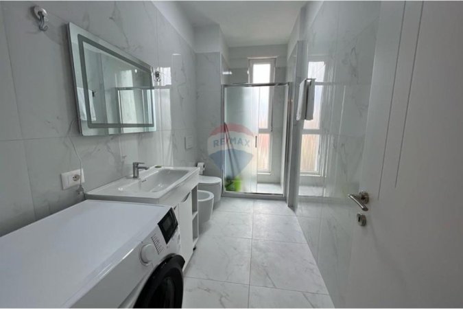 Tirane, jepet me qera apartament 1+1 Kati 3, 73 m² 600 € (Rruga Siri Kodra)