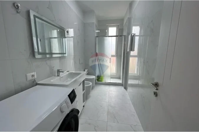 Tirane, jepet me qera apartament 1+1 Kati 3, 73 m² 600 € (Rruga Siri Kodra)