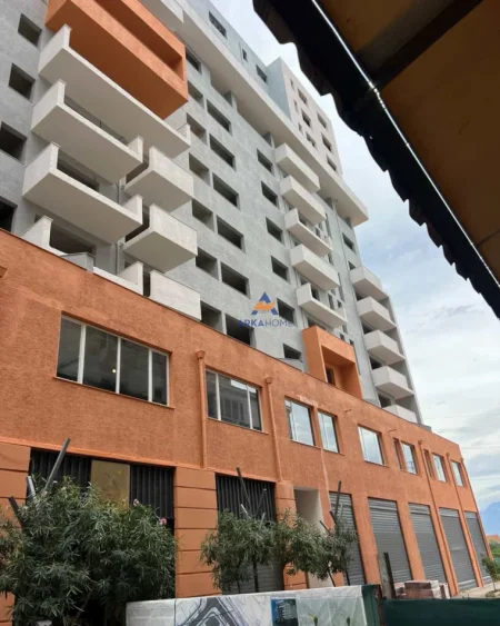 Tirane, shitet apartament 2+1+Ballkon Kati 4, 110 m² 125.000 € (RRUGA KASTRIOTET, TIRANE)
