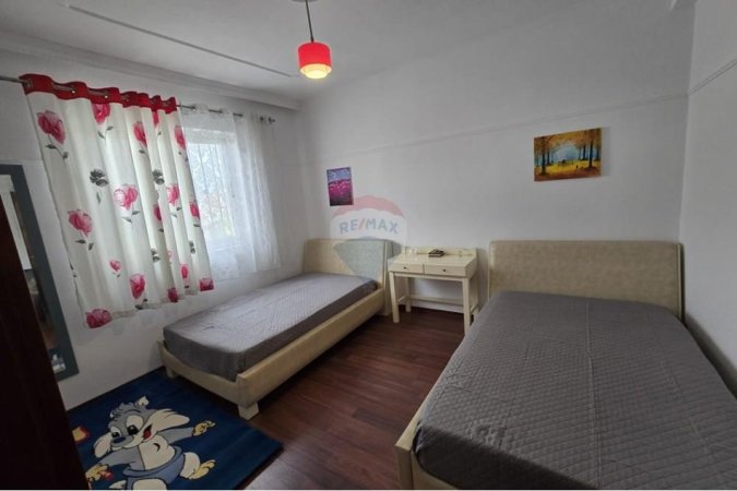 Tirane, jepet me qera apartament 2+1 Kati 3, 110 m² 550 € (Rruga 5 Maji)