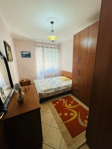 Tirane, jepet me qera apartament 2+1 Kati 3, 120 m² 550 € (Astir)