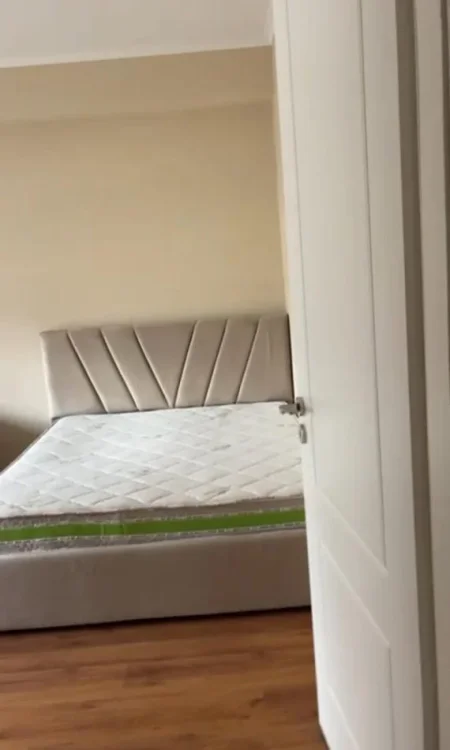 Tirane, jepet me qera apartament 2+1+Ballkon Kati 2, 94 m² 550 € (5 Maj)