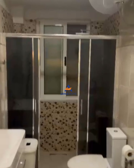 Tirane, jepet me qera apartament 2+1 Kati 3, 74 m² 650 € (RRETHRROTULLIMI I ZOGUT TE ZI)