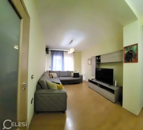 Tirane, jepet me qera apartament 2+1+Aneks+Ballkon Kati 2, 91 m² 900 € (BLLOKU)