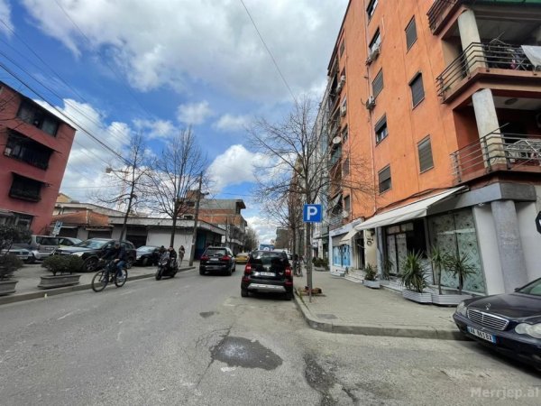 Tirane, jepet me qera apartament 2+1 Kati 2, 78 m² 450 € (tek rruga Siri Kodra)