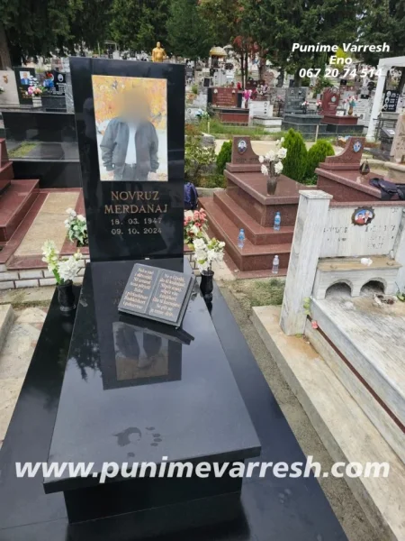 Tirane, ofroj Punime Varresh Eno Berat - Germa Bronzi Italiane - Fotografi Porcelani 50x70