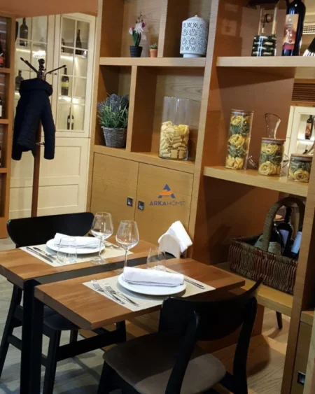 Tirane, jepet me qera bar-resorant Kati 0, 157 m² 2.200 € (PRANË SHKOLLËS “QEMAL STAFA, ZOGU I ZI)