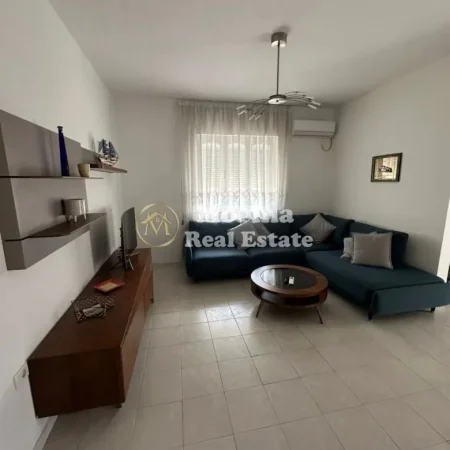Tirane, jepet me qera apartament 2+1 Kati 3, 107 m² 700 € (Pazari Ri)