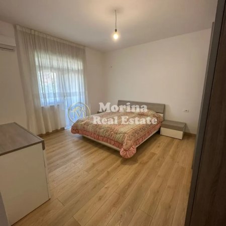 Tirane, jepet me qera apartament 2+1 Kati 3, 107 m² 700 € (Pazari Ri)
